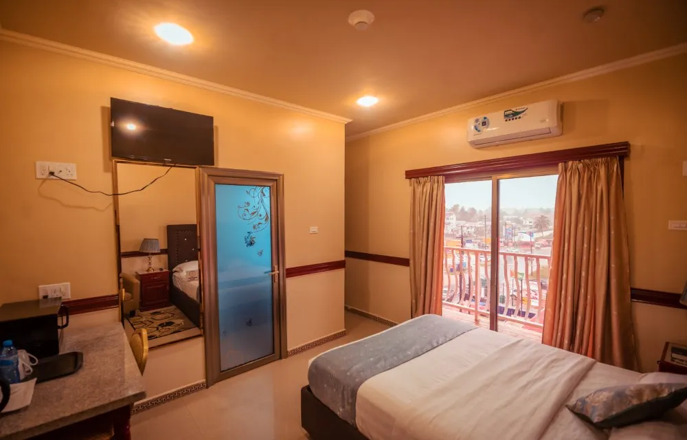 Queen Room